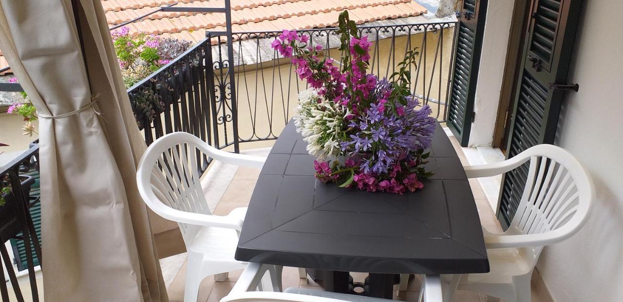 Countryhouse Traversa Du Furnu Imperia Bagian luar foto