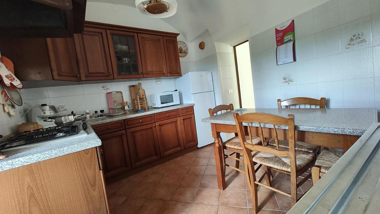 Countryhouse Traversa Du Furnu Imperia Bagian luar foto