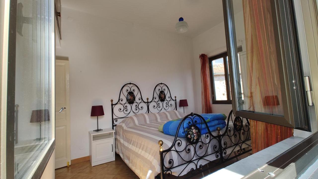 Countryhouse Traversa Du Furnu Imperia Bagian luar foto